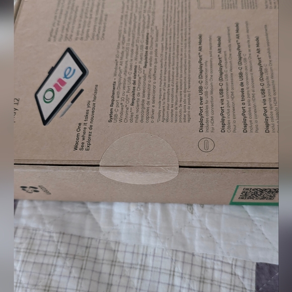WACOM One Pen display 12 Drawing Tablet ***NEVER OPENED!*** - Picture 2 of 8